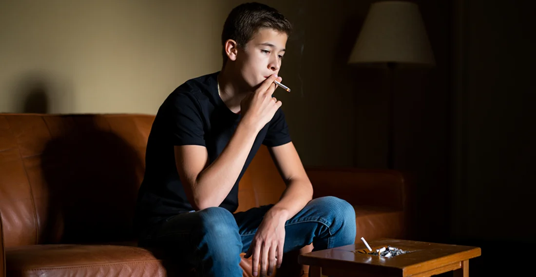 Признаки употребления наркотиков подростком: как распознать проблему и не упустить время